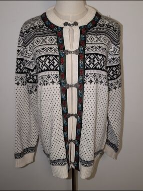 Womens Black & White Nordic-Style Knit Cardigan with Silver Toggle Closures